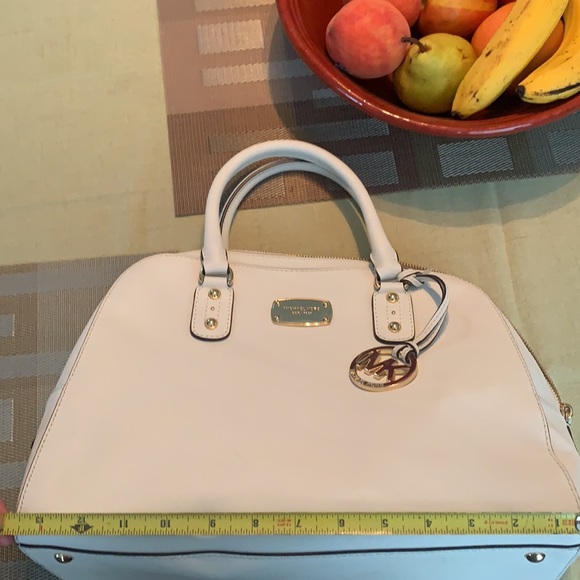 Michael Kors white bridal purse - Picture 4 of 5